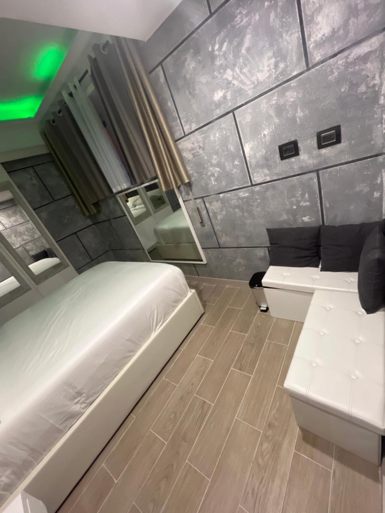 The Spa Suite Rome Exterior photo